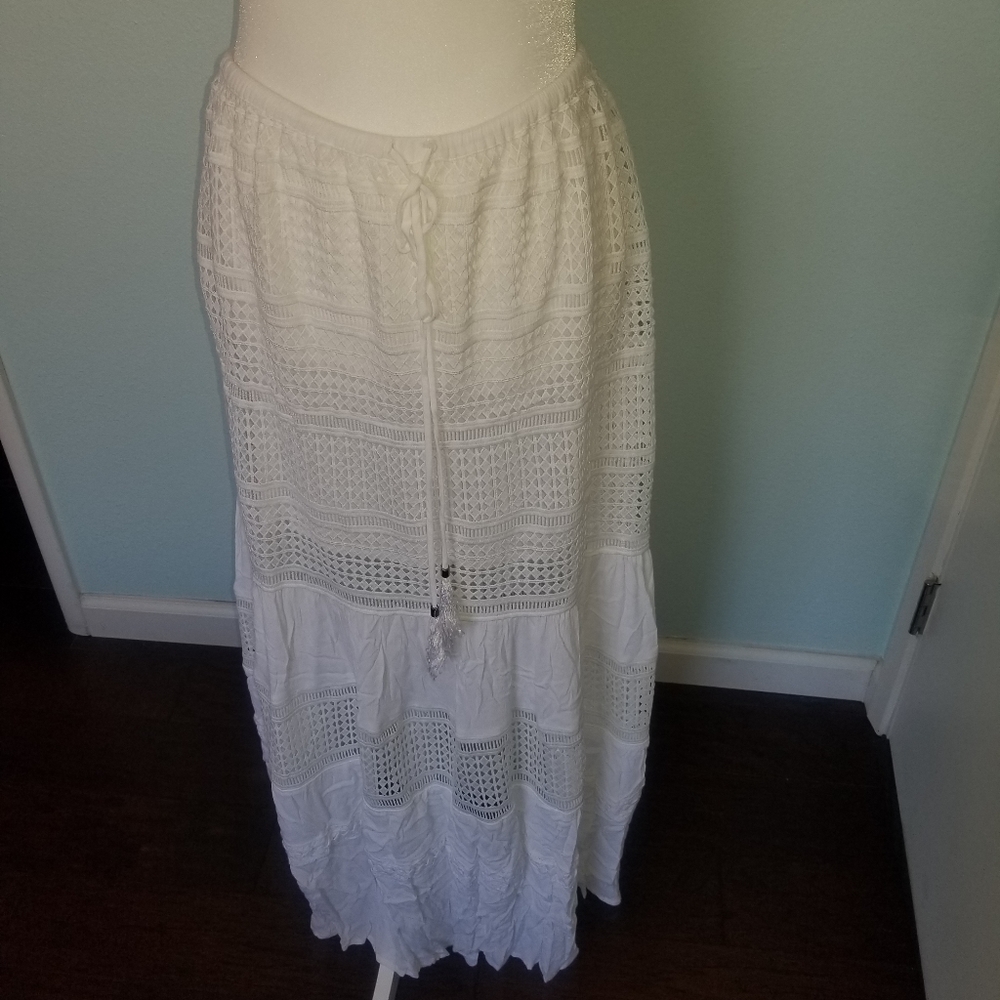LoveStitch Large White Bohemian Skirt